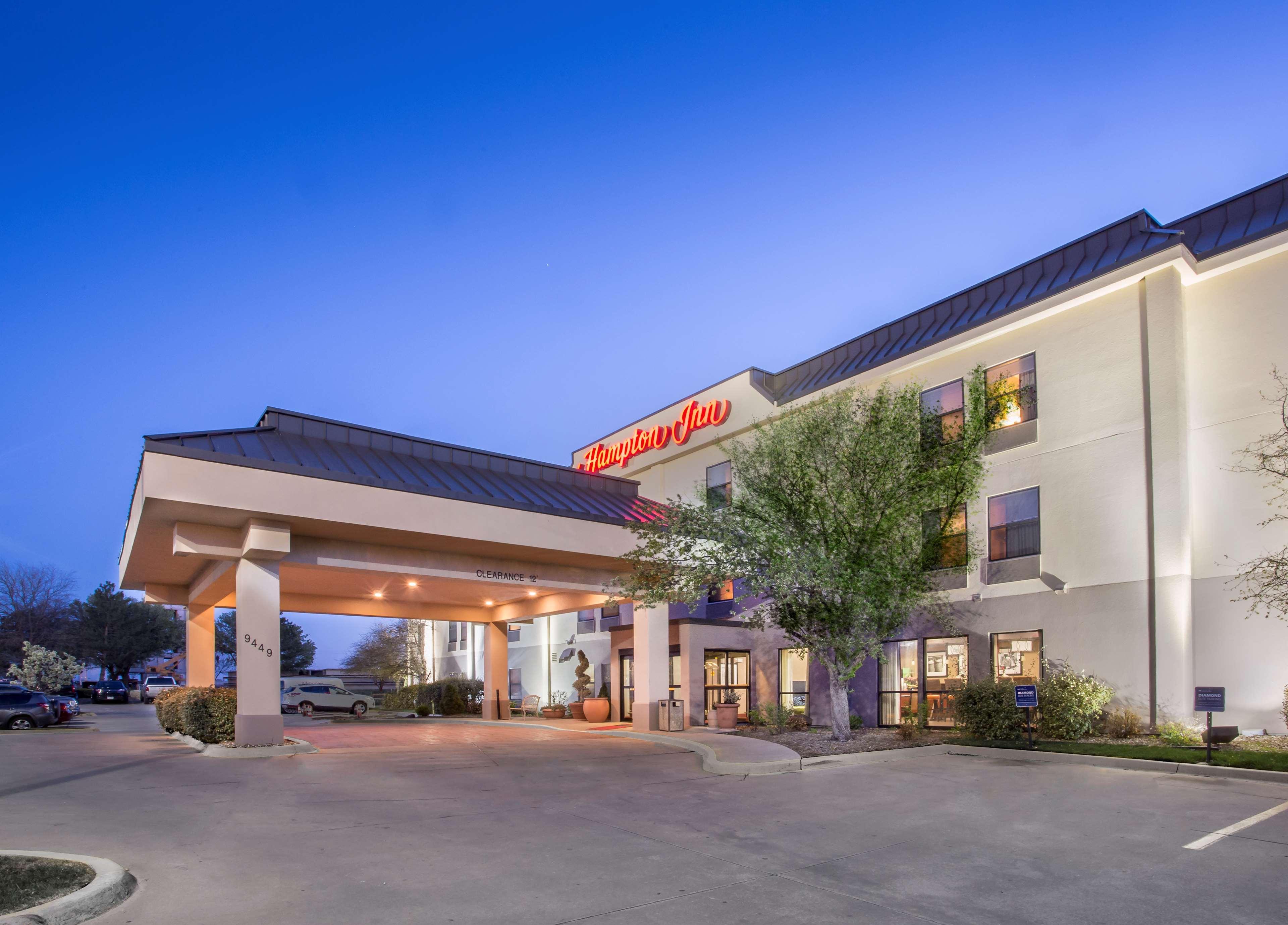 Hampton Inn Wichita-East Exterior foto
